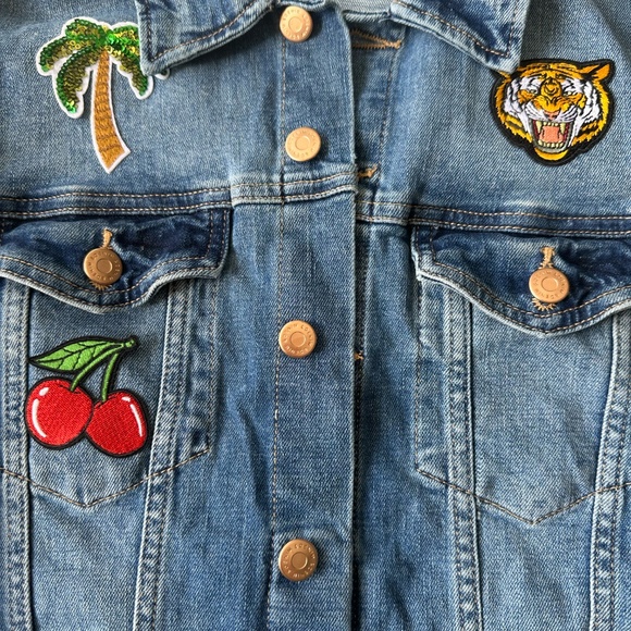 H&M Jean Jacket Mom Tiger Palm Tree Patches Size Medium - Picture 4 of 8